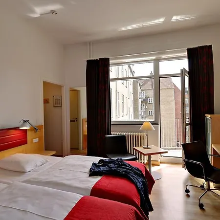 Hotel Scandic The Mayor 4*